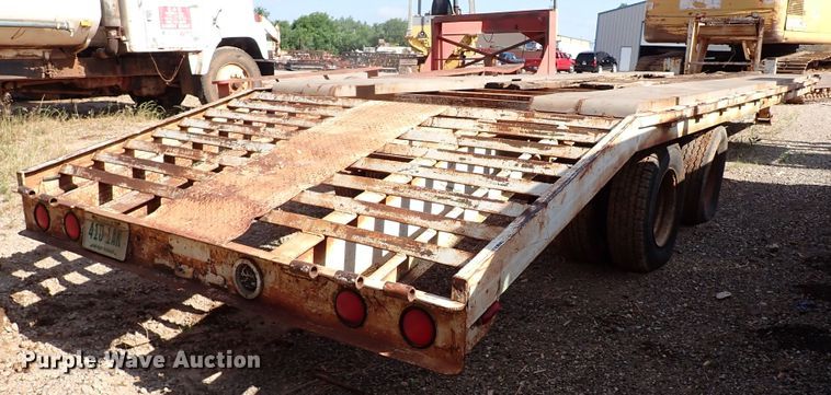 image for item MF9505 1981 Triangle K  equipment trailer
