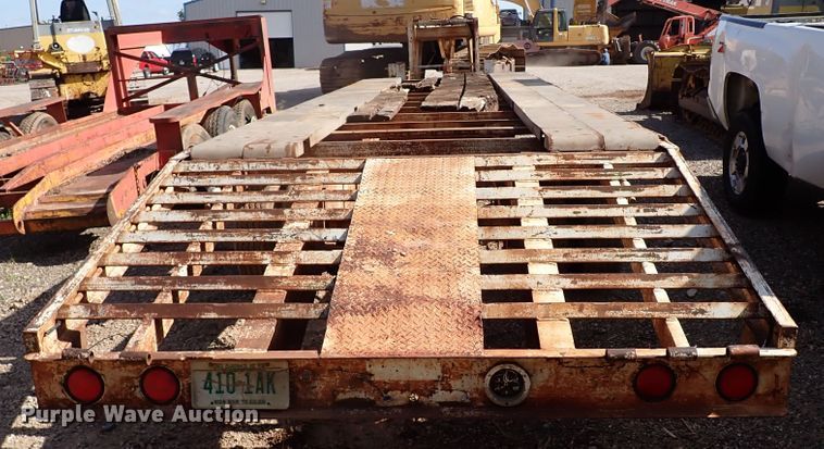 image for item MF9505 1981 Triangle K  equipment trailer