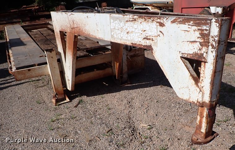 image for item MF9505 1981 Triangle K  equipment trailer