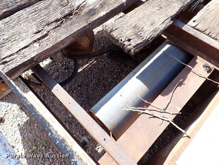 image for item MF9505 1981 Triangle K  equipment trailer