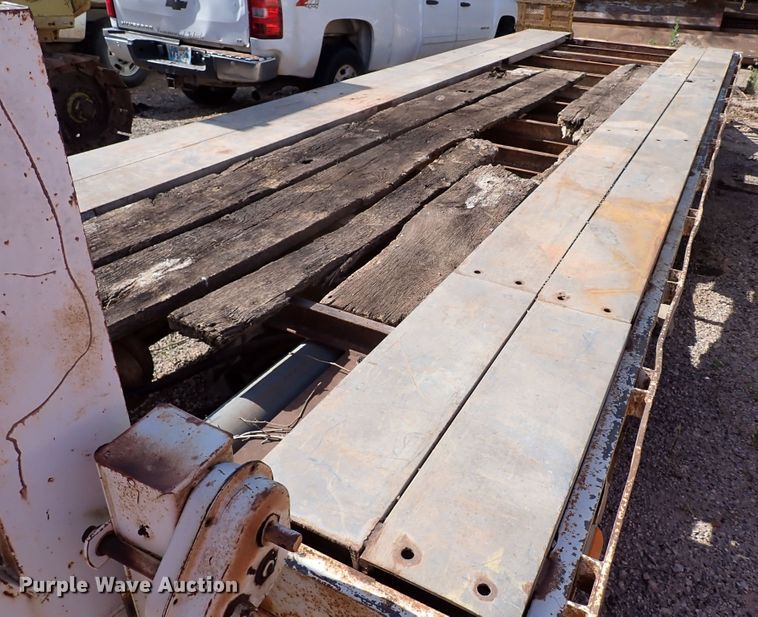 image for item MF9505 1981 Triangle K  equipment trailer