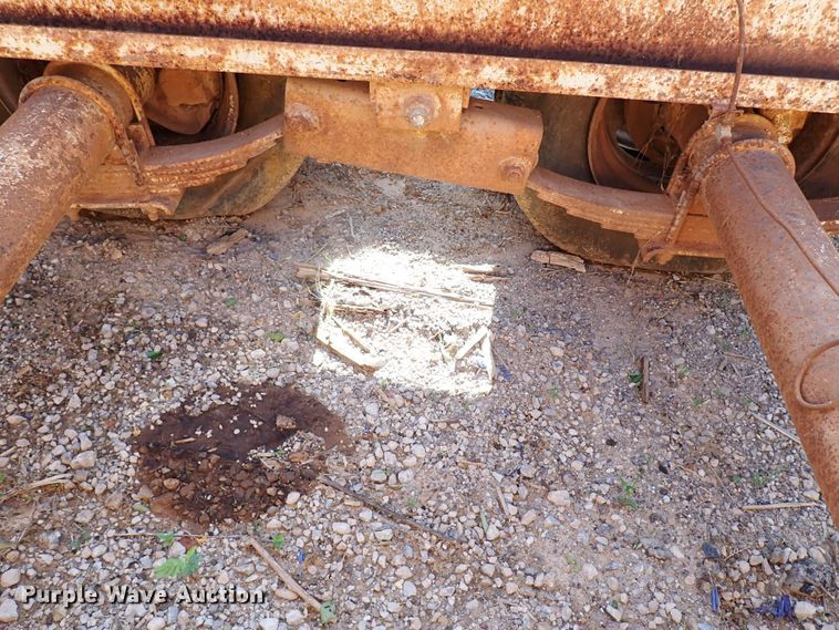 image for item MF9505 1981 Triangle K  equipment trailer