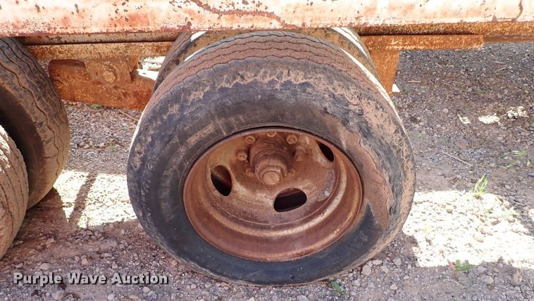 image for item MF9505 1981 Triangle K  equipment trailer