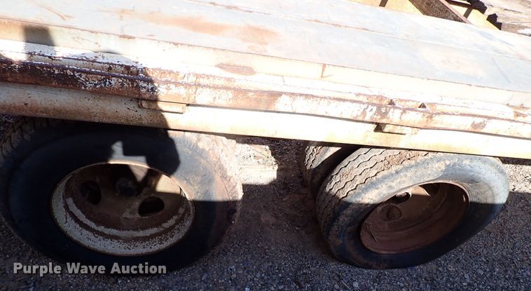 image for item MF9505 1981 Triangle K  equipment trailer