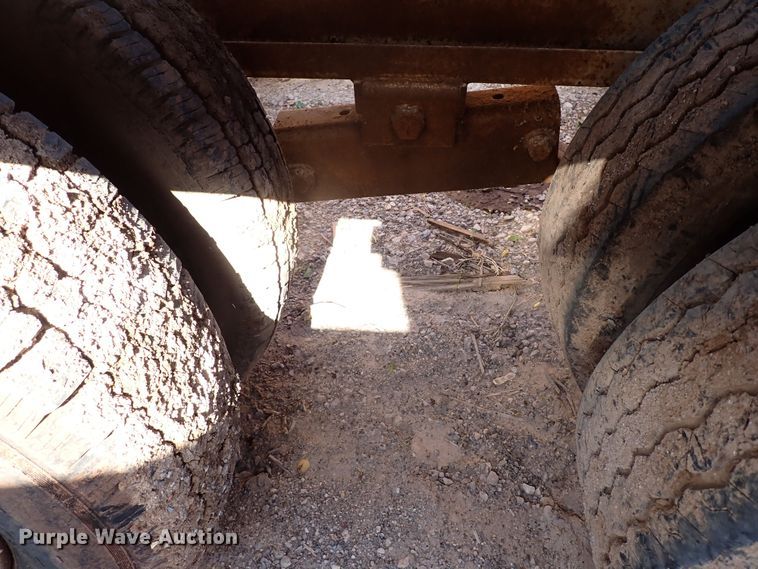 image for item MF9505 1981 Triangle K  equipment trailer