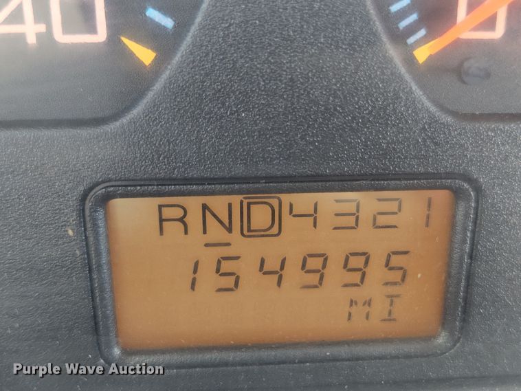 image for item MK9268 2004 International 4400  refuse truck