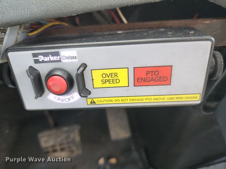 image for item MK9268 2004 International 4400  refuse truck