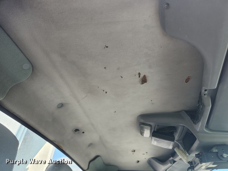 image for item MK9268 2004 International 4400  refuse truck