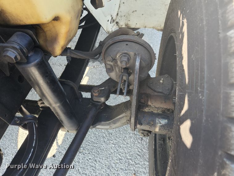 image for item MK9268 2004 International 4400  refuse truck