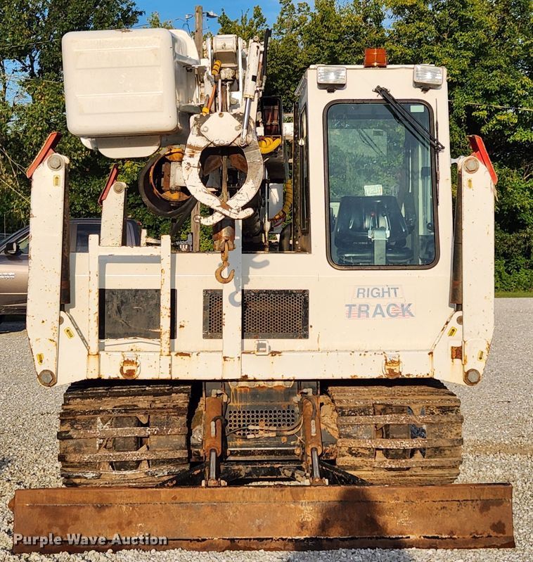 image for item MK9298 2006 UTV International RT02DD-608  mini digger derrick