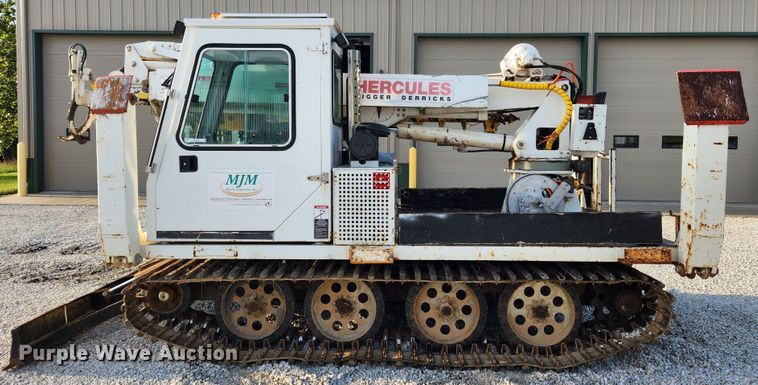 image for item MK9298 2006 UTV International RT02DD-608  mini digger derrick