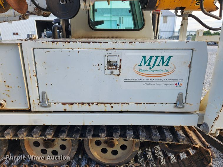 image for item MK9298 2006 UTV International RT02DD-608  mini digger derrick