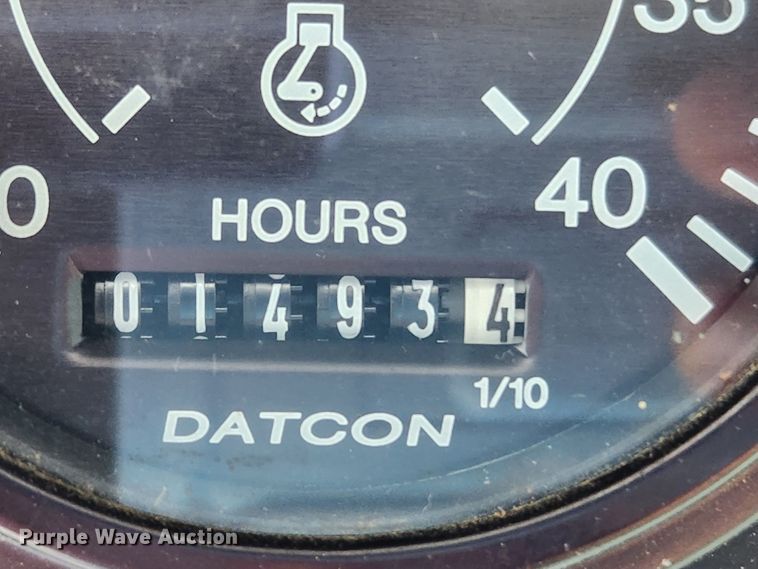 image for item MK9298 2006 UTV International RT02DD-608  mini digger derrick