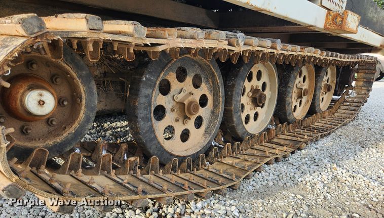 image for item MK9298 2006 UTV International RT02DD-608  mini digger derrick