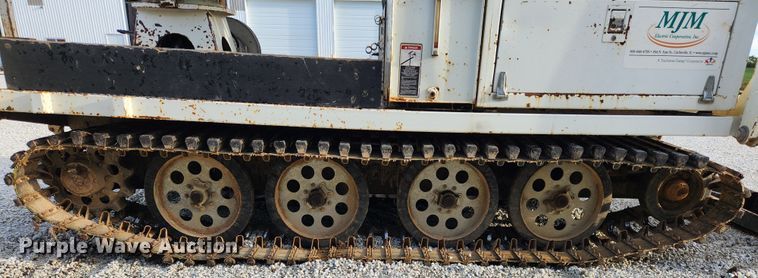 image for item MK9298 2006 UTV International RT02DD-608  mini digger derrick