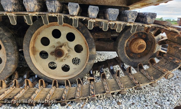 image for item MK9298 2006 UTV International RT02DD-608  mini digger derrick