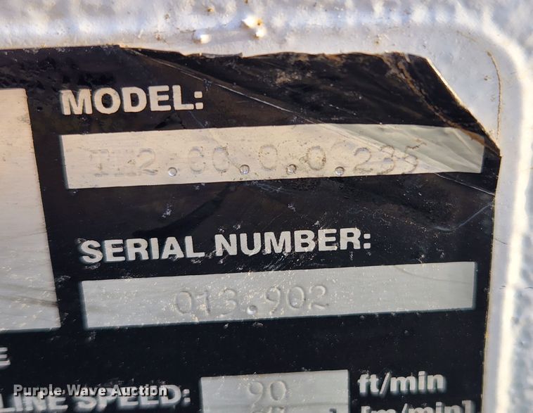 image for item MK9298 2006 UTV International RT02DD-608  mini digger derrick