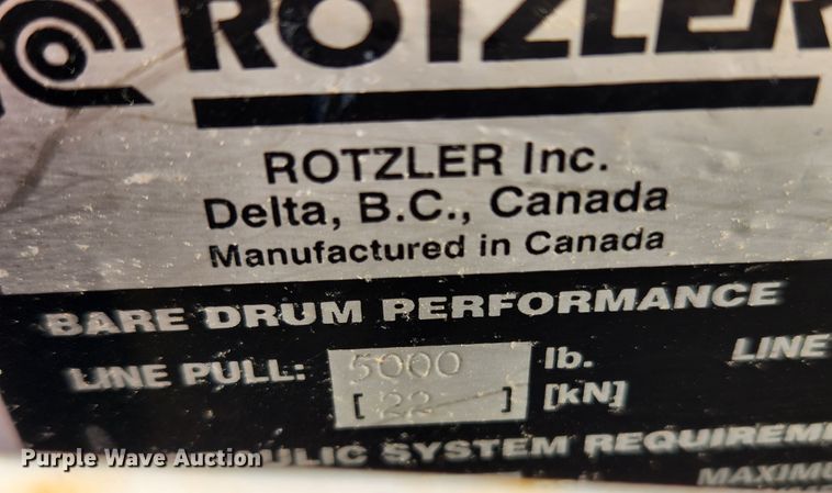 image for item MK9298 2006 UTV International RT02DD-608  mini digger derrick