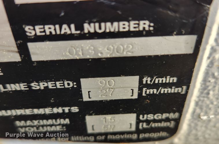 image for item MK9298 2006 UTV International RT02DD-608  mini digger derrick