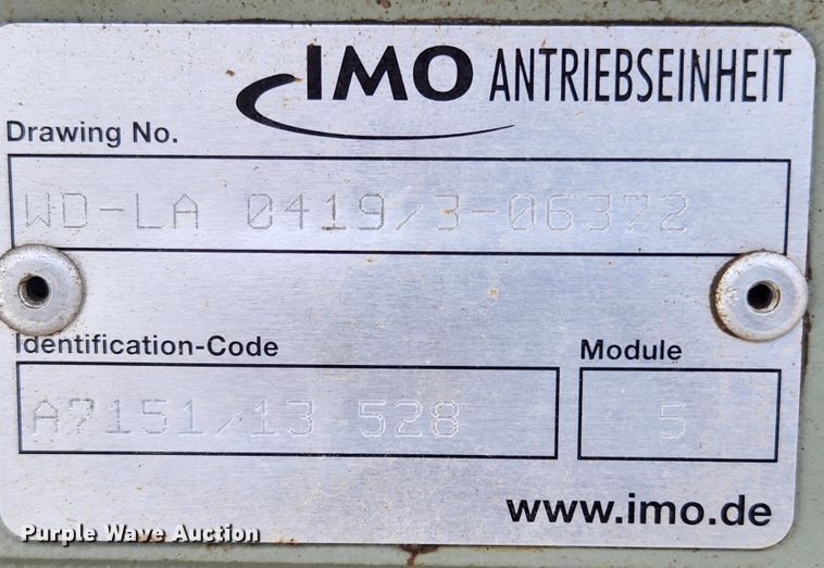 image for item MK9298 2006 UTV International RT02DD-608  mini digger derrick