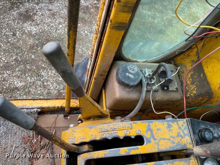 image for item MR9290 1977 Caterpillar 12G  motor grader