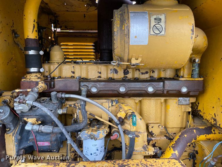 image for item MR9290 1977 Caterpillar 12G  motor grader