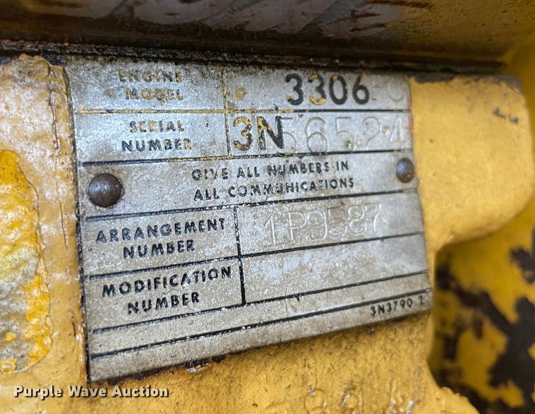 image for item MR9290 1977 Caterpillar 12G  motor grader