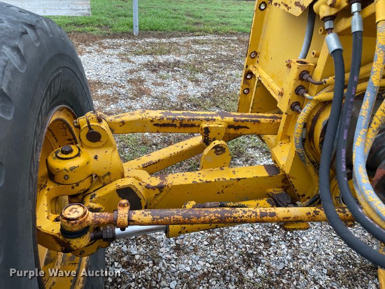 image for item MR9290 1977 Caterpillar 12G  motor grader