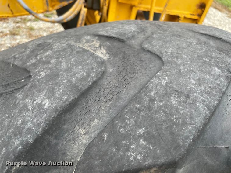 image for item MR9290 1977 Caterpillar 12G  motor grader