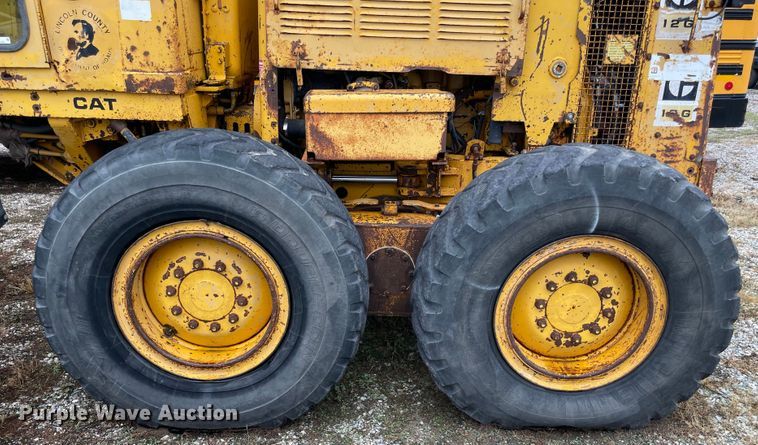 image for item MR9290 1977 Caterpillar 12G  motor grader