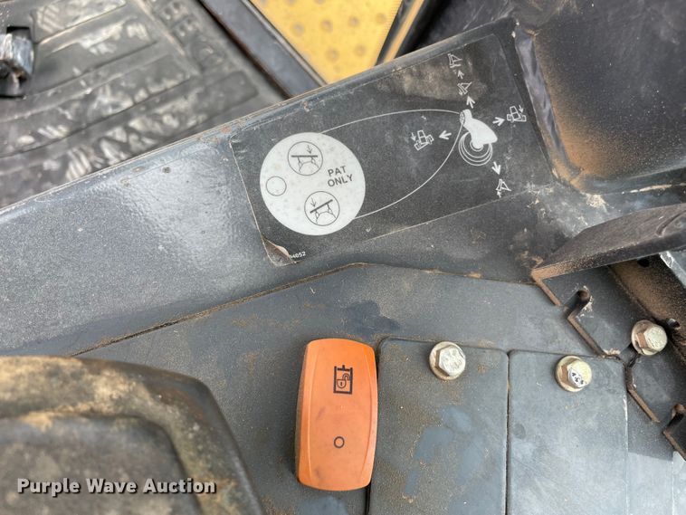 image for item MR9291 John Deere 750J  dozer