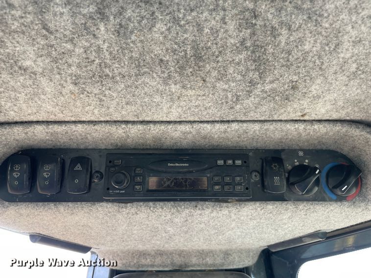 image for item MR9291 John Deere 750J  dozer