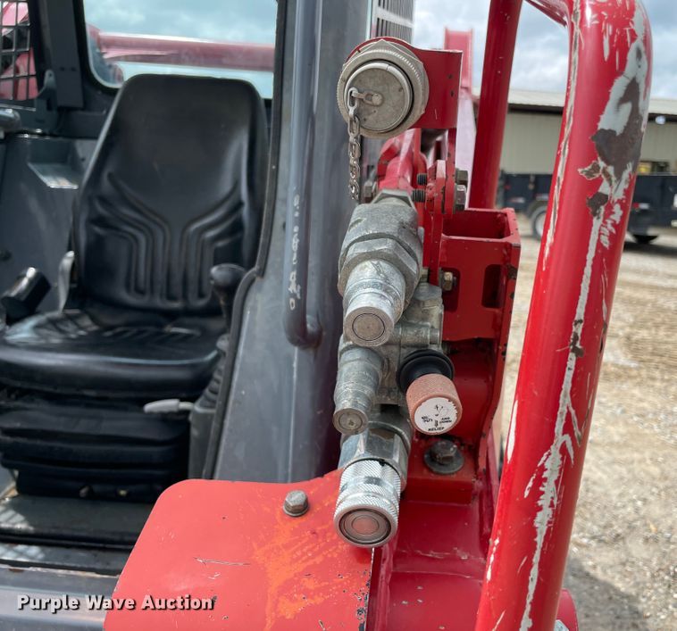 image for item MR9295 2017 Takeuchi TL10V2  tracked skid steer loader