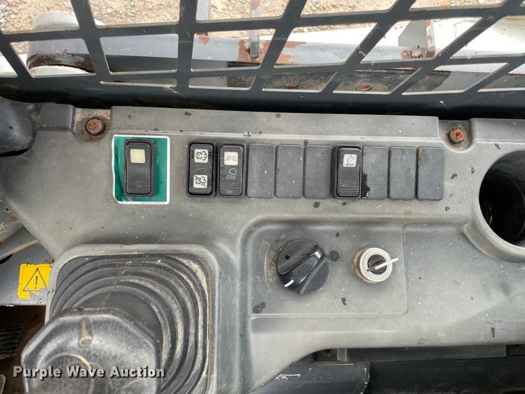 image for item MR9295 2017 Takeuchi TL10V2  tracked skid steer loader