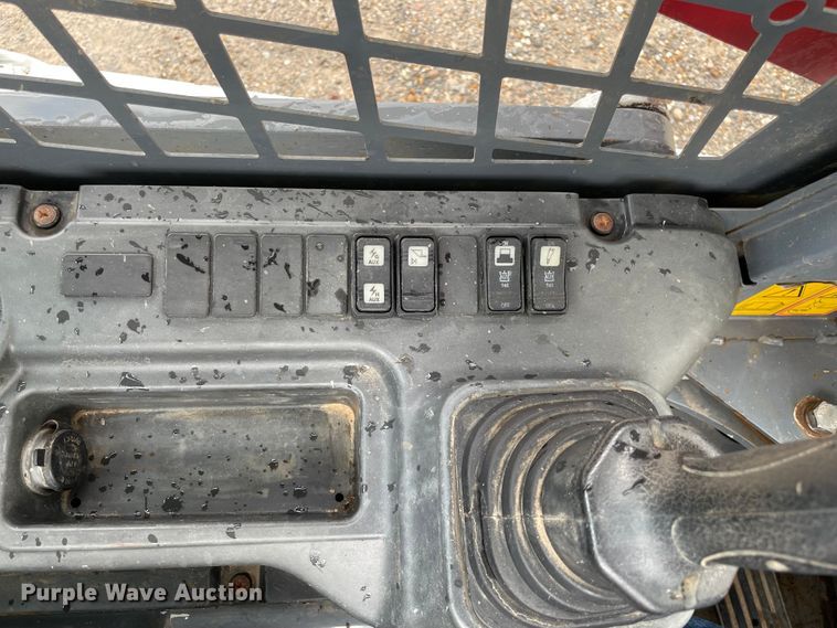 image for item MR9295 2017 Takeuchi TL10V2  tracked skid steer loader