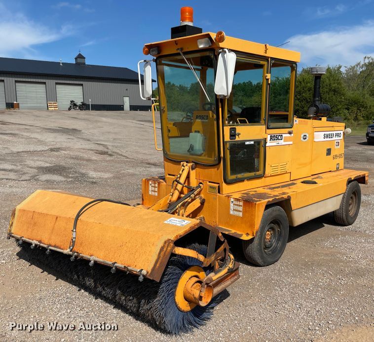 image for item MR9296 2007 Rosco Sweep Pro 4830  broom