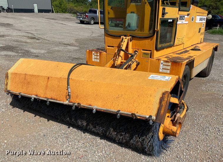 image for item MR9296 2007 Rosco Sweep Pro 4830  broom