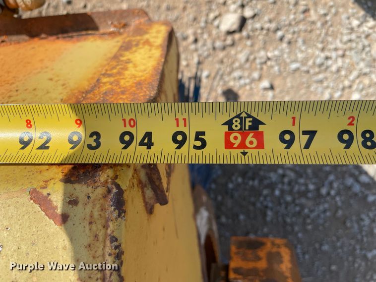 image for item MR9296 2007 Rosco Sweep Pro 4830  broom