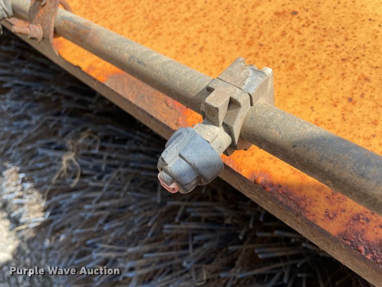 image for item MR9296 2007 Rosco Sweep Pro 4830  broom