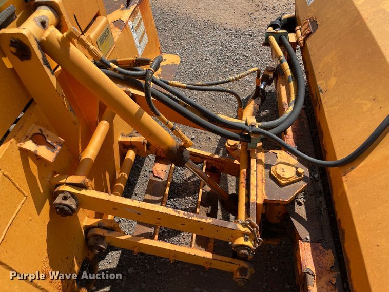 image for item MR9296 2007 Rosco Sweep Pro 4830  broom