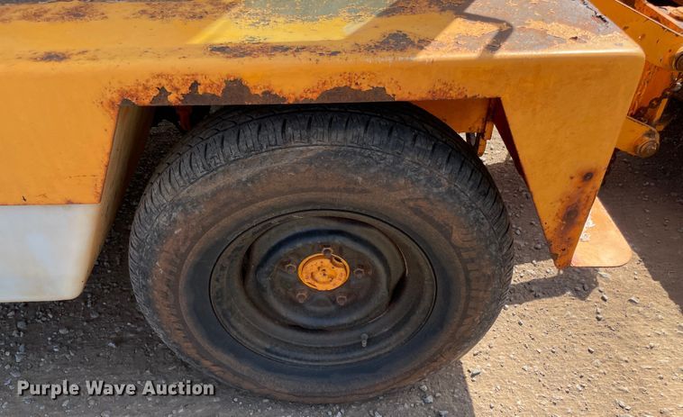 image for item MR9296 2007 Rosco Sweep Pro 4830  broom