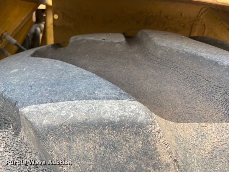 image for item MR9321 1978 Caterpillar 613B  elevating scraper