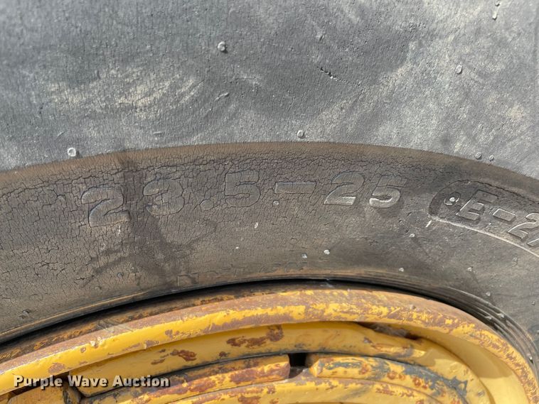 image for item MR9321 1978 Caterpillar 613B  elevating scraper