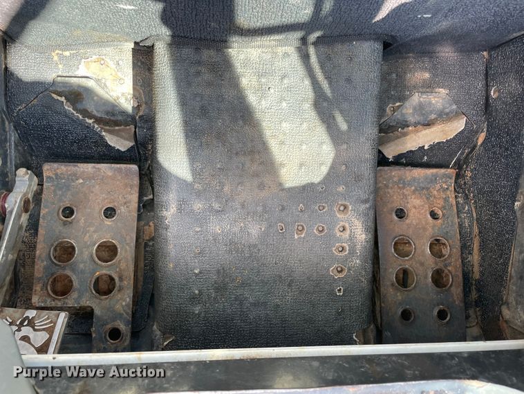 image for item MR9322 2013 Bobcat S590  skid steer loader