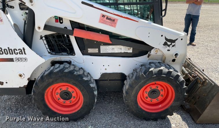 image for item MR9322 2013 Bobcat S590  skid steer loader