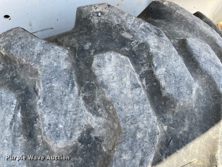 image for item MR9322 2013 Bobcat S590  skid steer loader