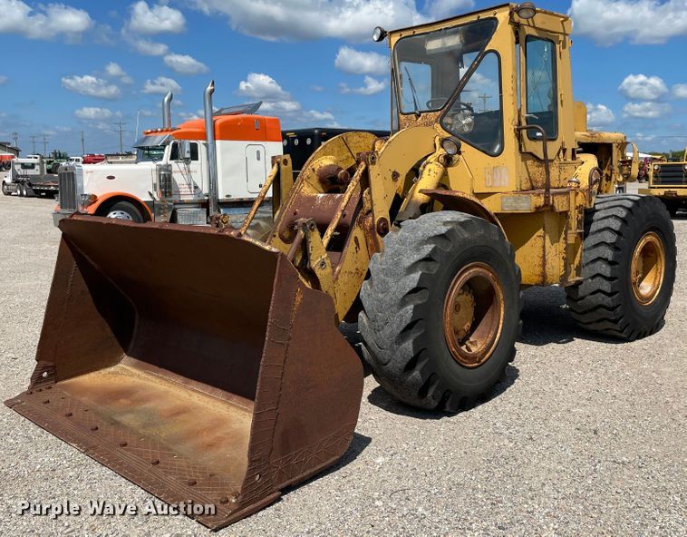 image for item MR9324 1972 Caterpillar 950  wheel loader