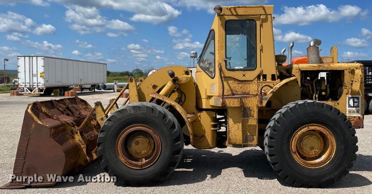 image for item MR9324 1972 Caterpillar 950  wheel loader