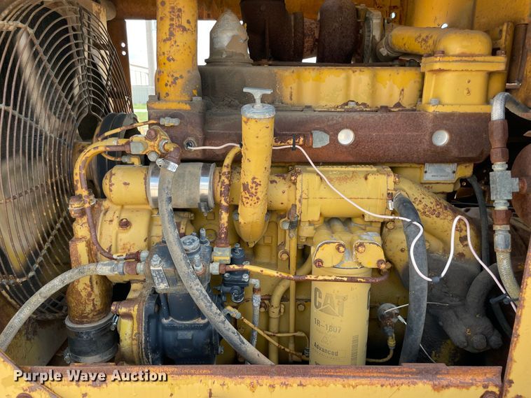 image for item MR9324 1972 Caterpillar 950  wheel loader