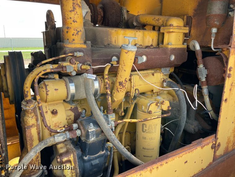 image for item MR9324 1972 Caterpillar 950  wheel loader